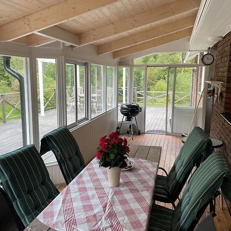 Spacious House With Sauna 2 Bathrooms And Indoor Pingis Table! Hestra Exteriör bild