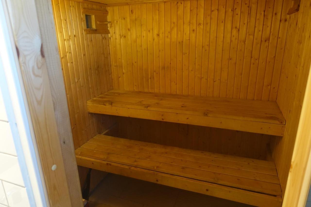 Spacious House With Sauna 2 Bathrooms And Indoor Pingis Table! Hestra Exteriör bild